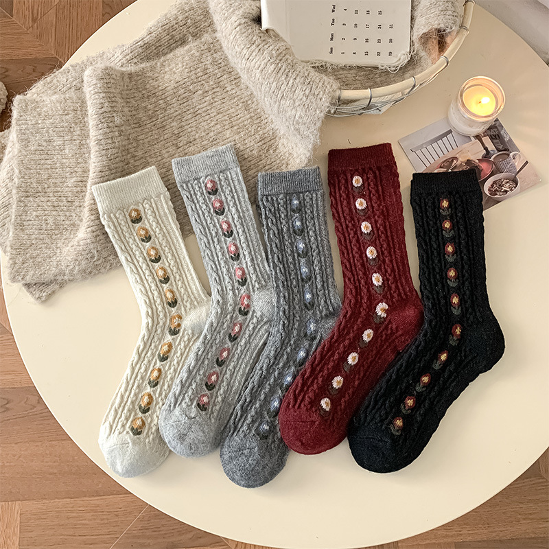 Boot Sock Slouchy - Koreańskie słodkie, kwiatowe, wełniane skarpetki do
